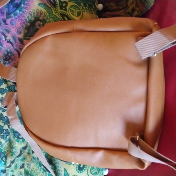 Small  2 pocket backpack - Picture 4 of 4